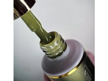 iconic011 nailvana gel lack.jpg