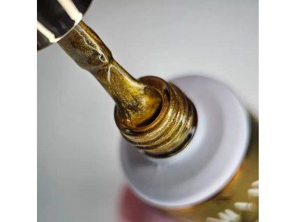 cateye 002 nailvana.jpg