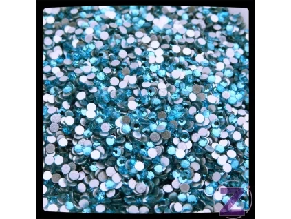Aquamarine strasszko.jpg