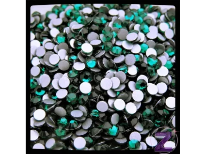 Emerald strasszko.jpg