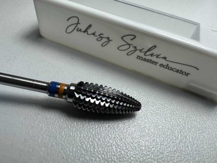 Juhász Szilvia - Anyagleszedő fej - Spiral Cut